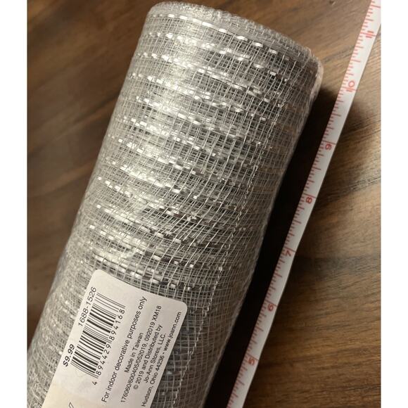 *New* Silver Decorative Wire Mesh Ribbon - Crafting Floral Design 10 In X 30 Ft - Picture 3 of 6